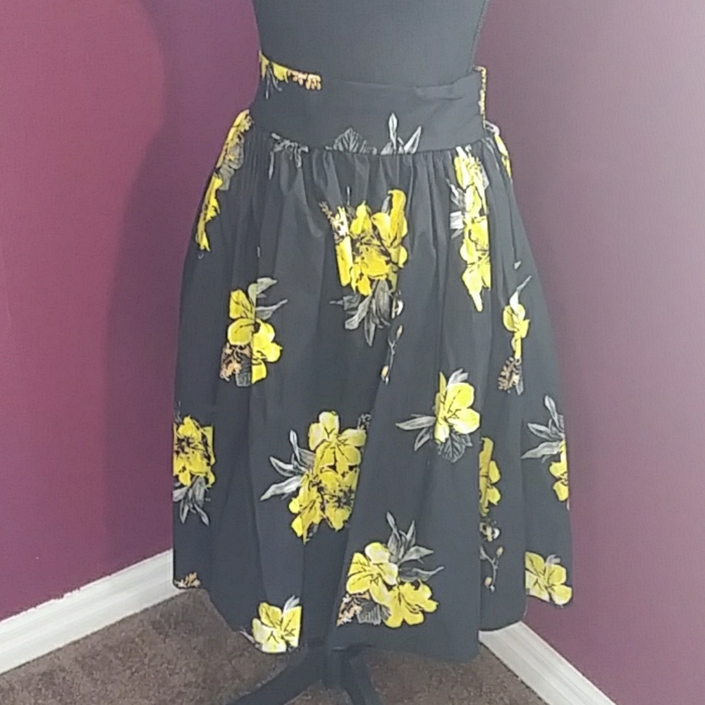 Vintage Style Simple Flower Skirt